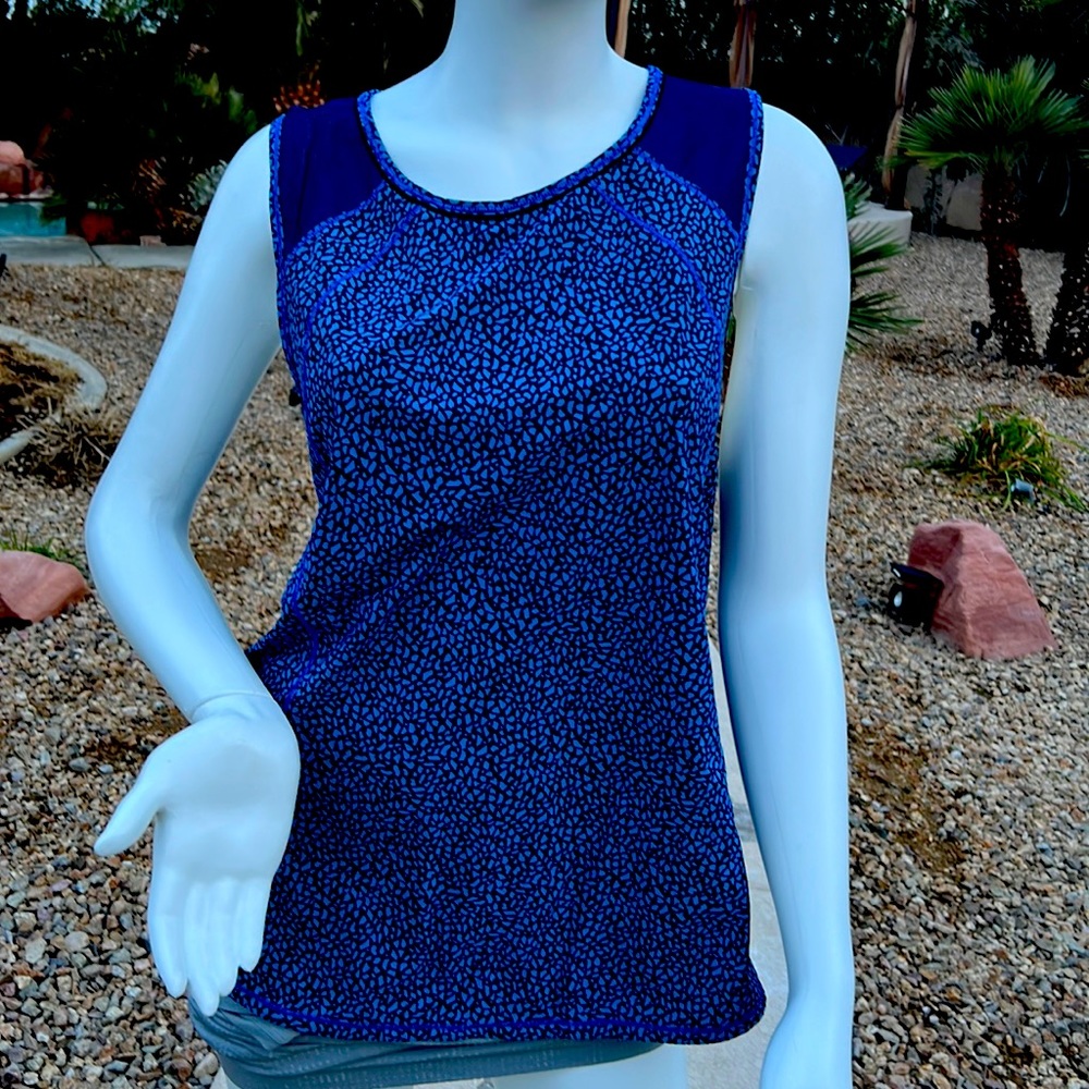 Lululemon tank
